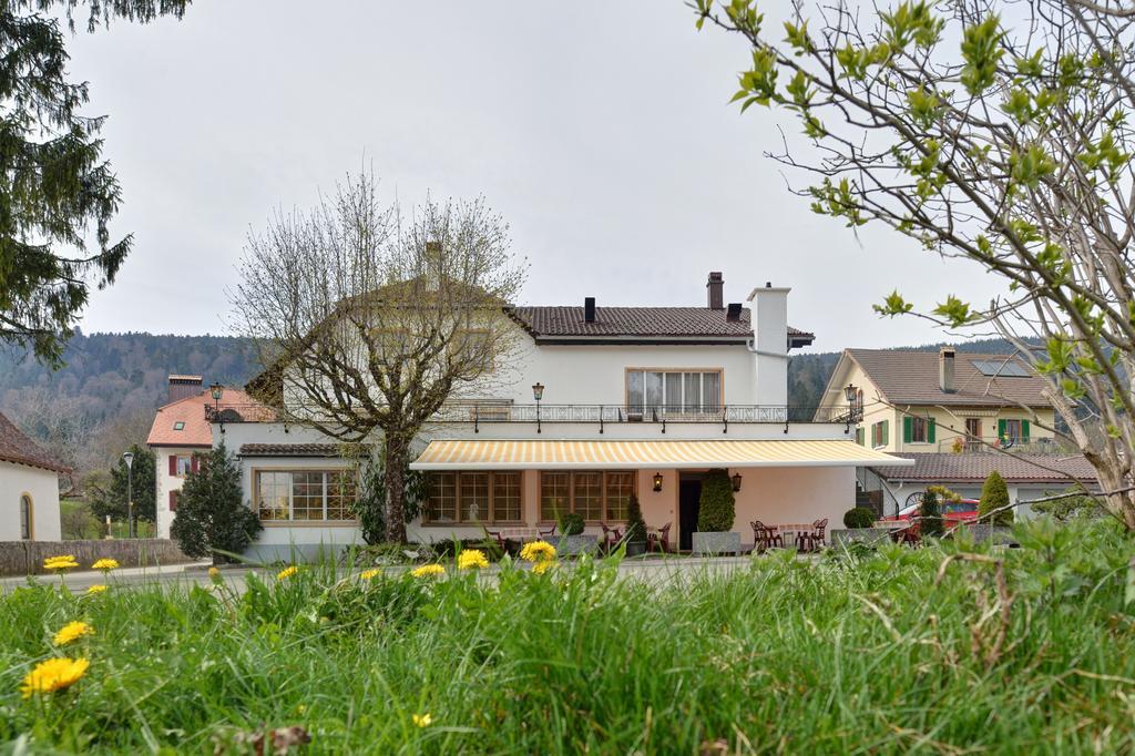 Hotel Du Chasseur Enges Dış mekan fotoğraf